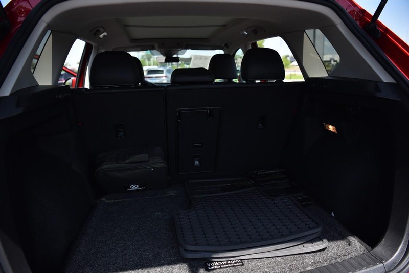 Volkswagen Taos Vehicle Image 28