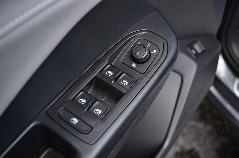 Volkswagen Taos Vehicle Image 09