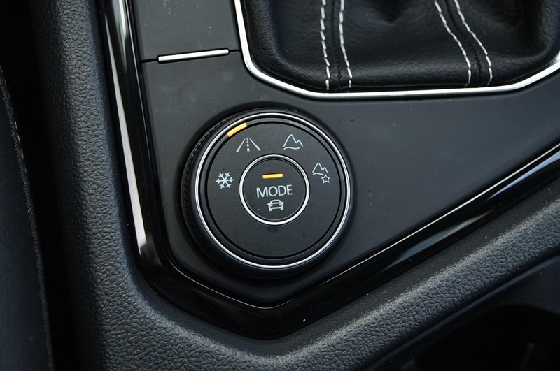 Volkswagen Taos Vehicle Image 19