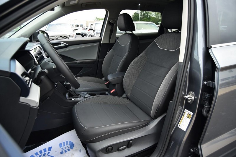 Volkswagen Taos Vehicle Image 22