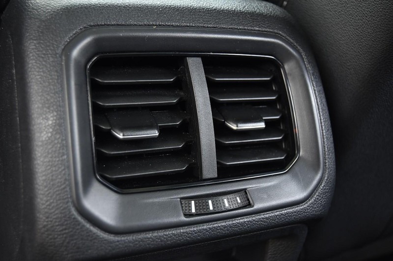 Volkswagen Taos Vehicle Image 26