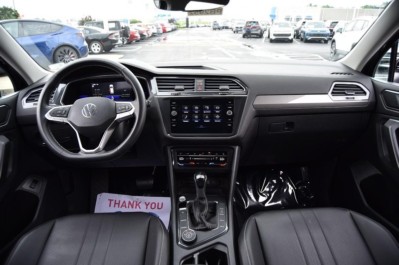 Volkswagen Tiguan Vehicle Image 08
