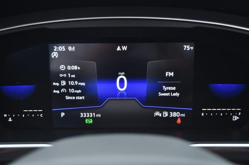 Volkswagen Tiguan Vehicle Image 13