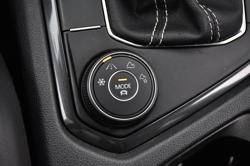 Volkswagen Tiguan Vehicle Image 19