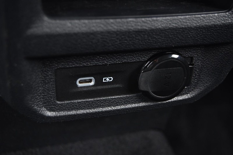 Volkswagen Tiguan Vehicle Image 26