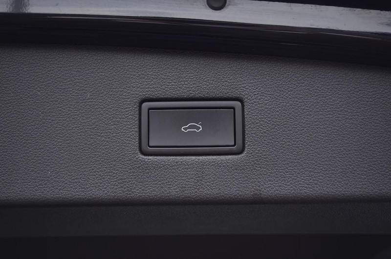 Volkswagen Tiguan Vehicle Image 28