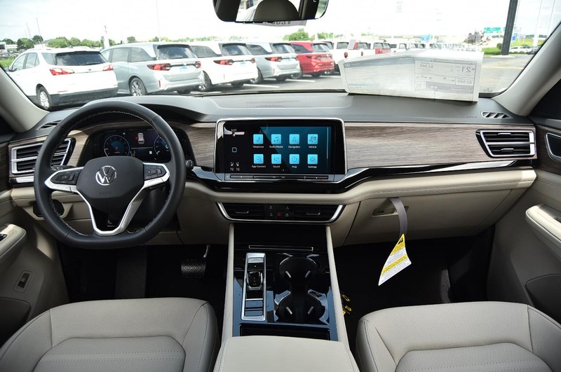Volkswagen Atlas Vehicle Image 07
