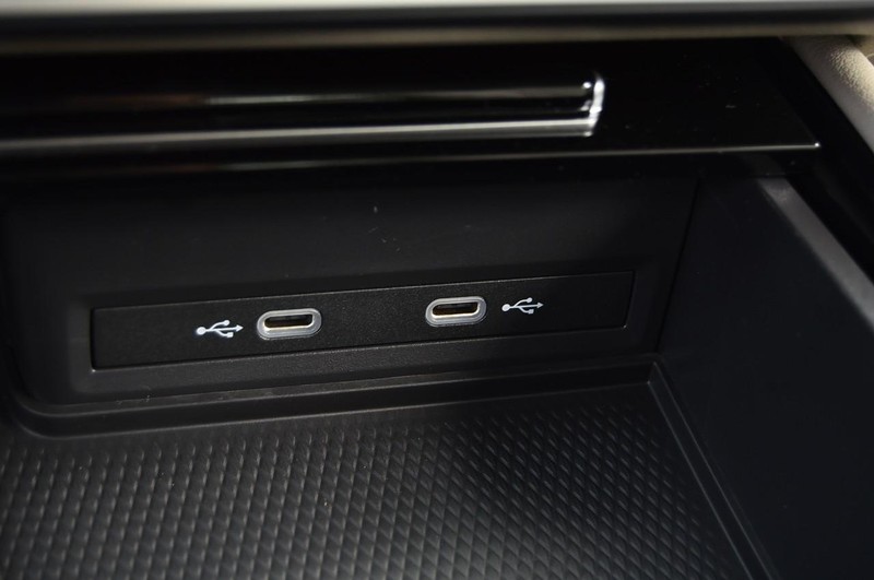 Volkswagen Atlas Vehicle Image 16