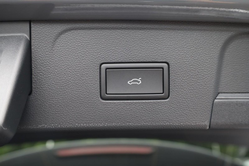 Volkswagen Atlas Vehicle Image 10