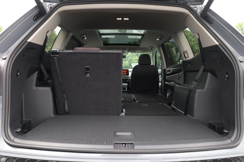 Volkswagen Atlas Vehicle Image 08