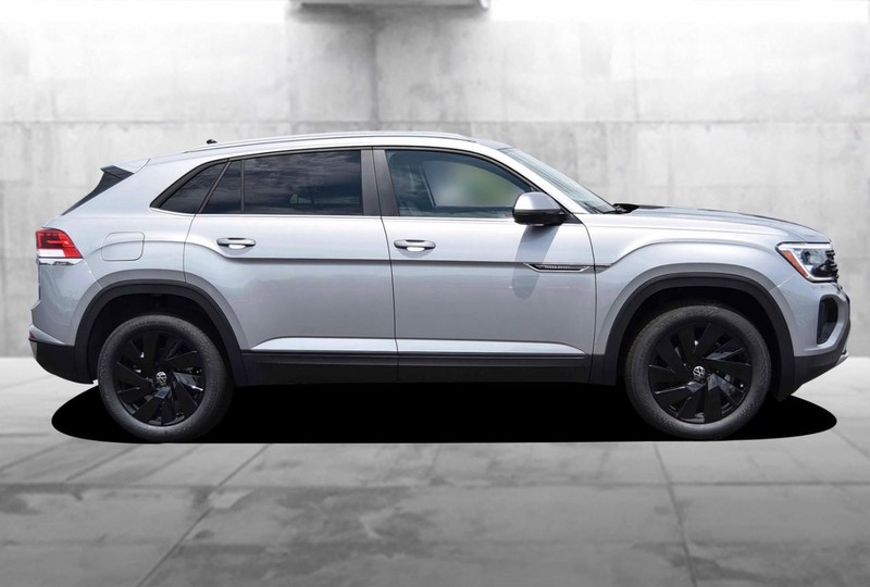 Volkswagen Atlas Cross Sport Vehicle Image 05
