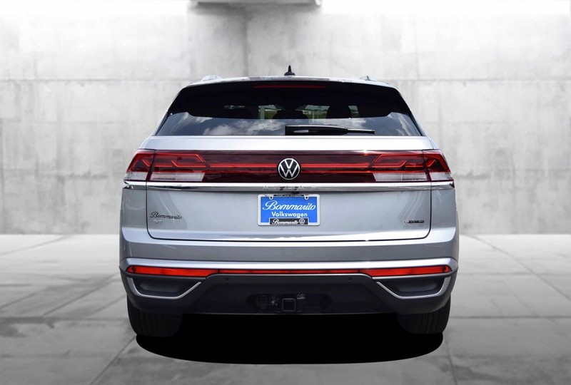 Volkswagen Atlas Cross Sport Vehicle Image 06