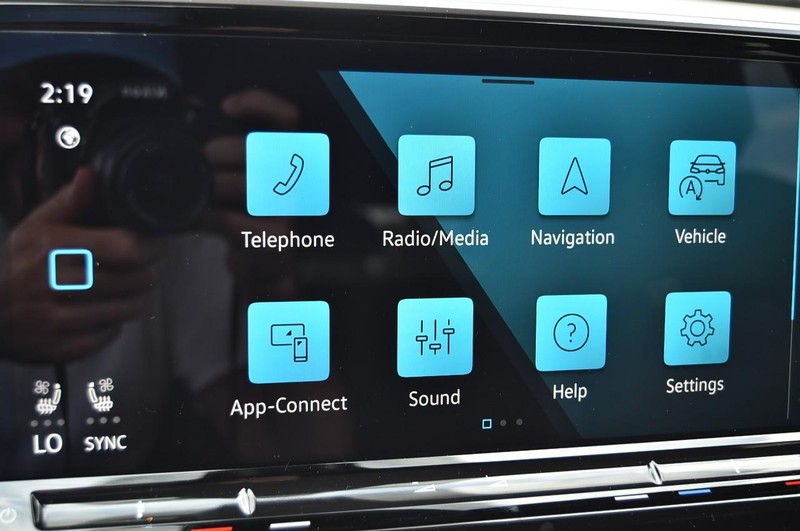 Volkswagen Atlas Cross Sport Vehicle Image 14