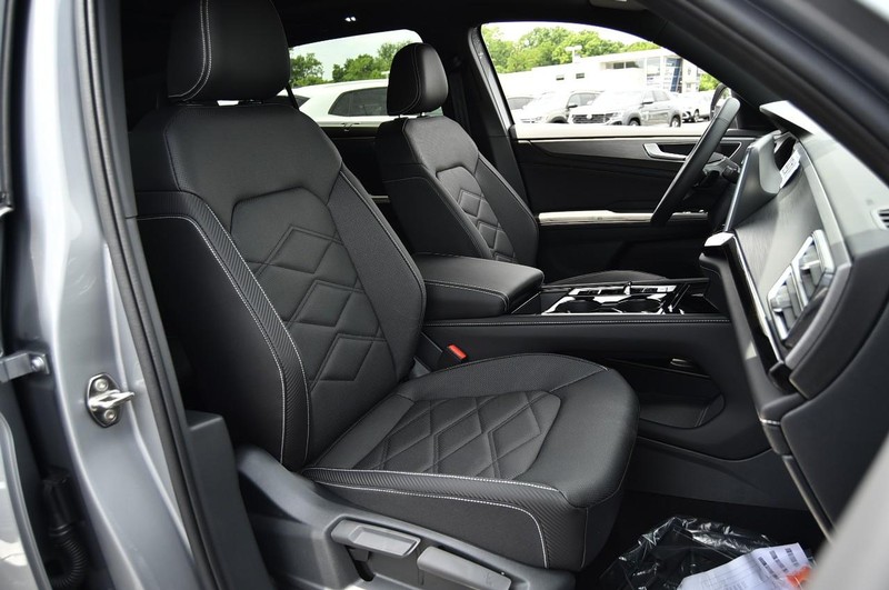 Volkswagen Atlas Cross Sport Vehicle Image 20