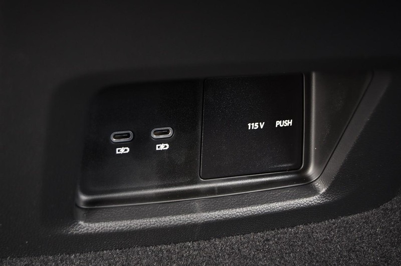 Volkswagen Atlas Cross Sport Vehicle Image 24