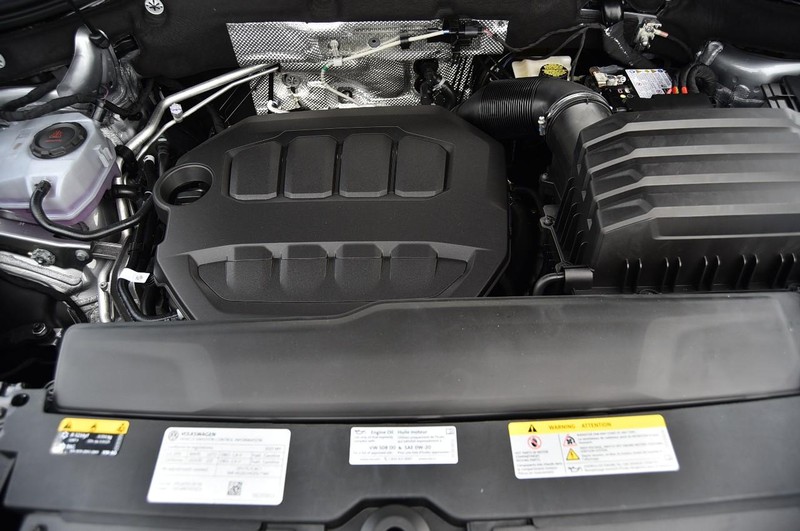 Volkswagen Atlas Cross Sport Vehicle Image 27