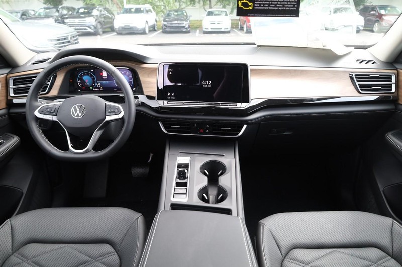 Volkswagen Atlas Vehicle Image 24