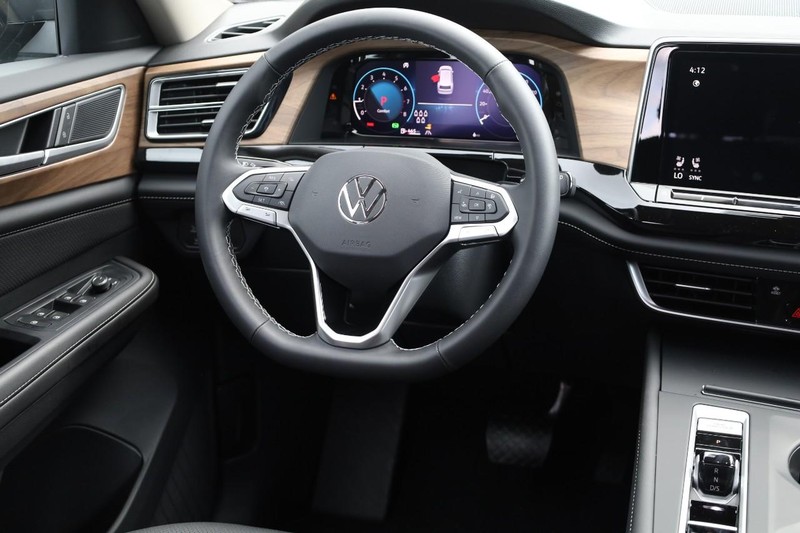 Volkswagen Atlas Vehicle Image 25