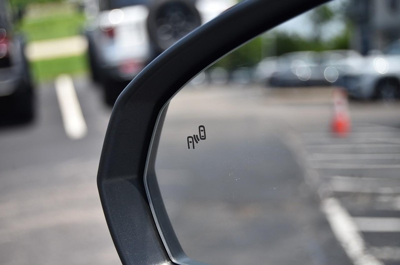 Volkswagen Taos Vehicle Image 11