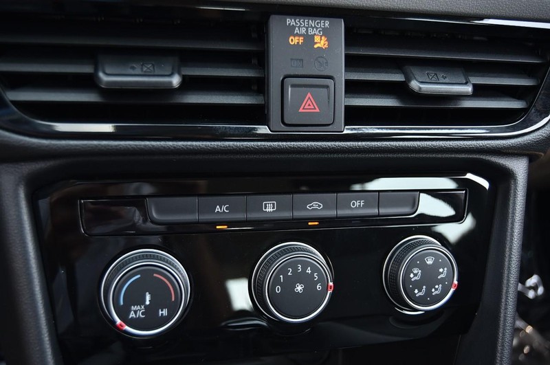 Volkswagen Taos Vehicle Image 16