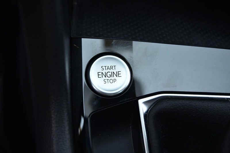 Volkswagen Taos Vehicle Image 18