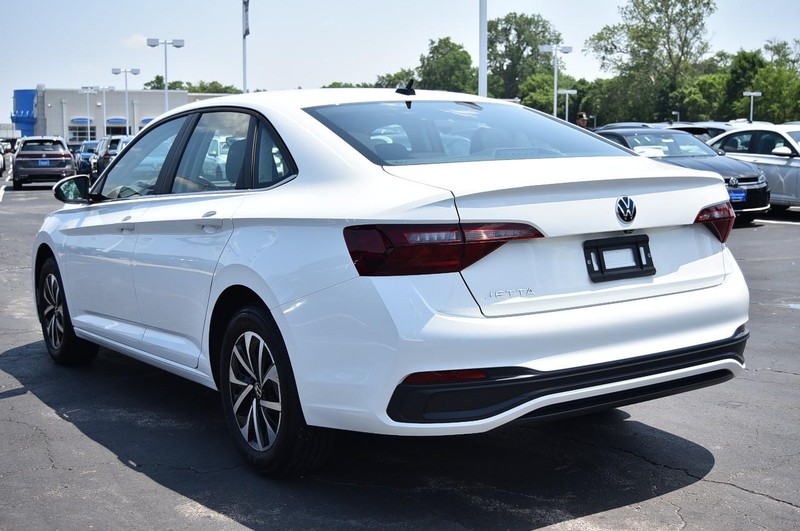 Volkswagen Jetta Vehicle Image 07