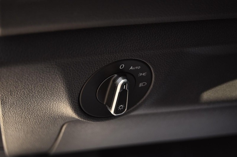 Volkswagen Jetta Vehicle Image 12