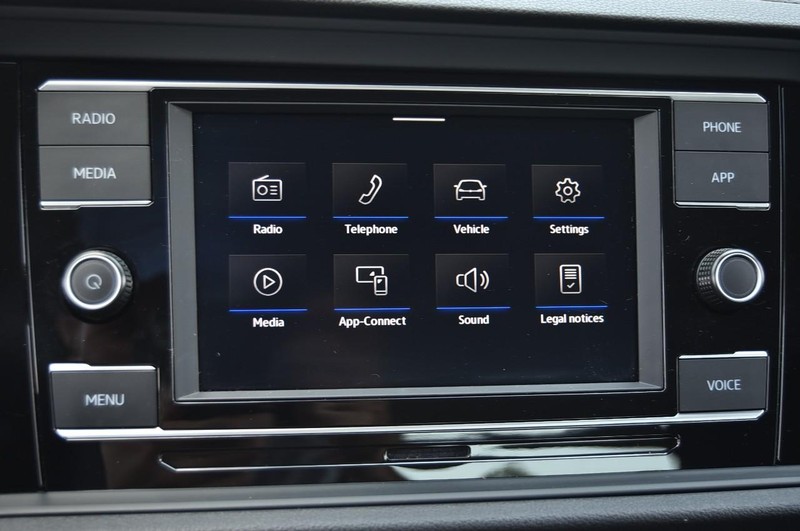 Volkswagen Jetta Vehicle Image 15