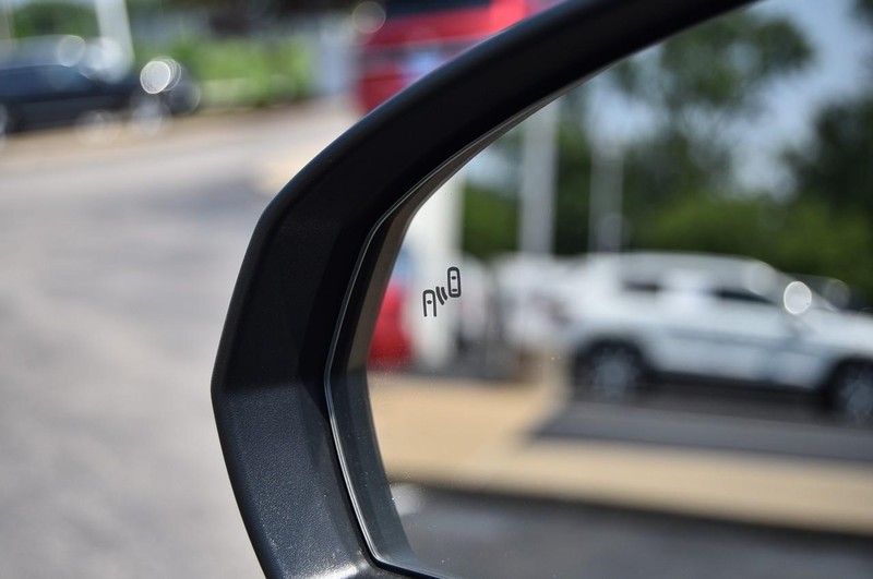Volkswagen Taos Vehicle Image 11