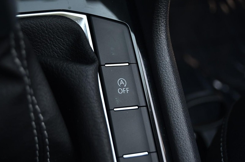 Volkswagen Taos Vehicle Image 19