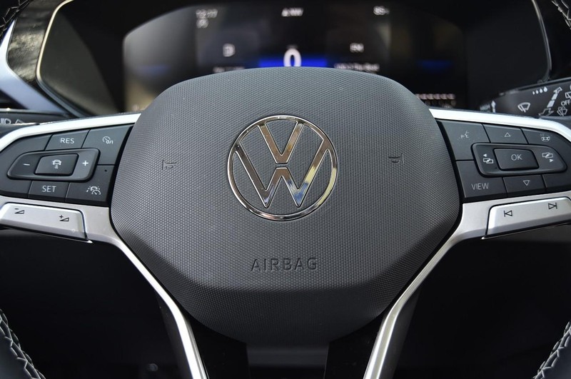 Volkswagen Taos Vehicle Image 20