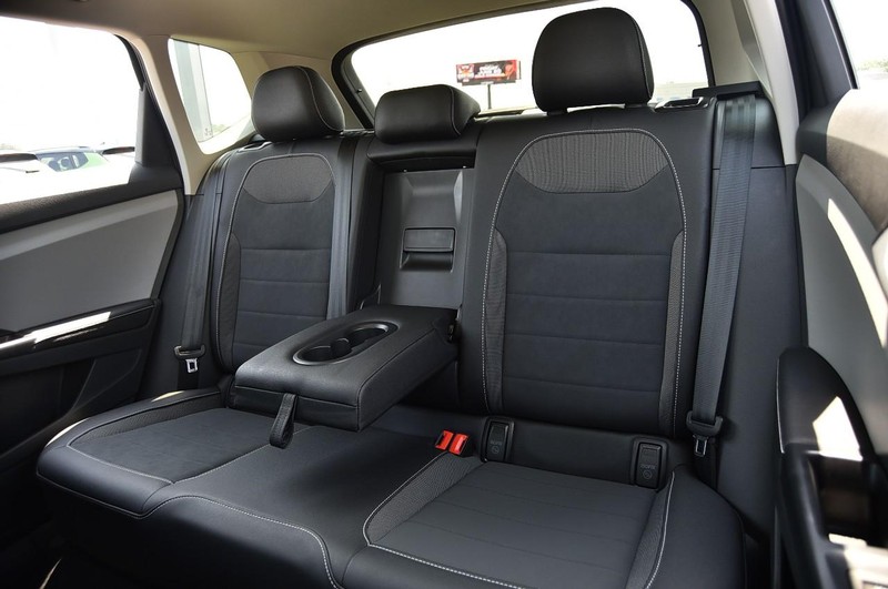 Volkswagen Taos Vehicle Image 24