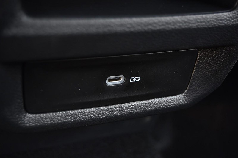 Volkswagen Taos Vehicle Image 26