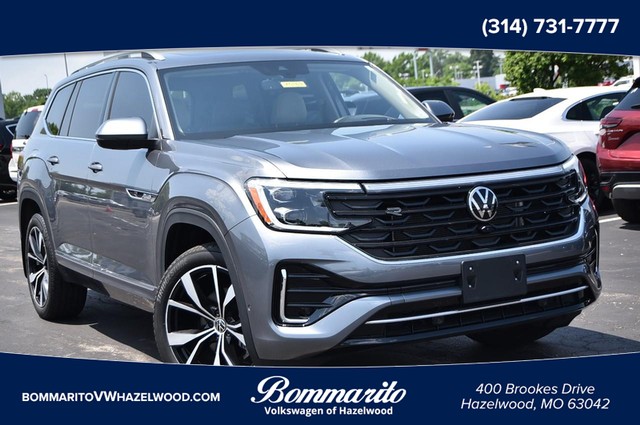 2024 Volkswagen Atlas 2.0T SEL Premium R-Line at Frazier Automotive in Hazelwood MO