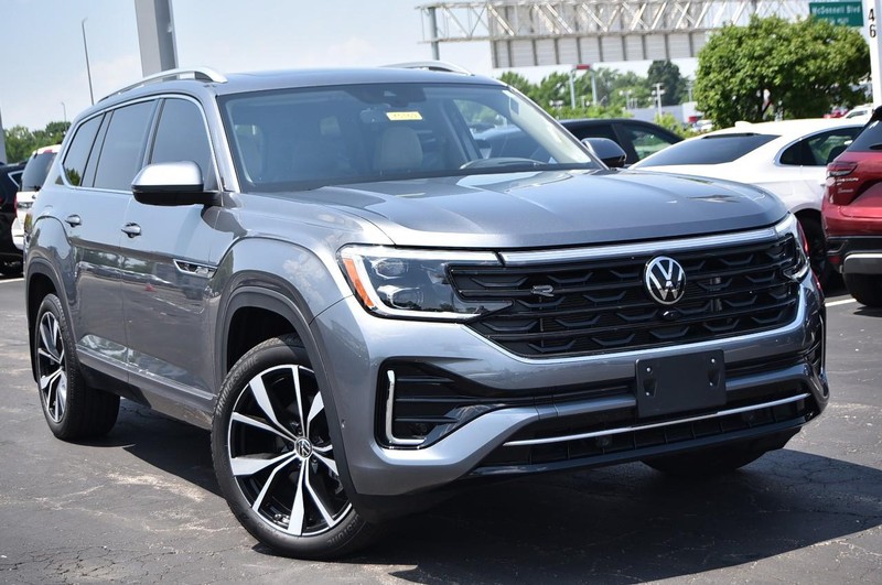 Volkswagen Atlas Vehicle Image 02