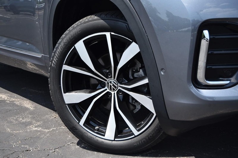 Volkswagen Atlas Vehicle Image 03