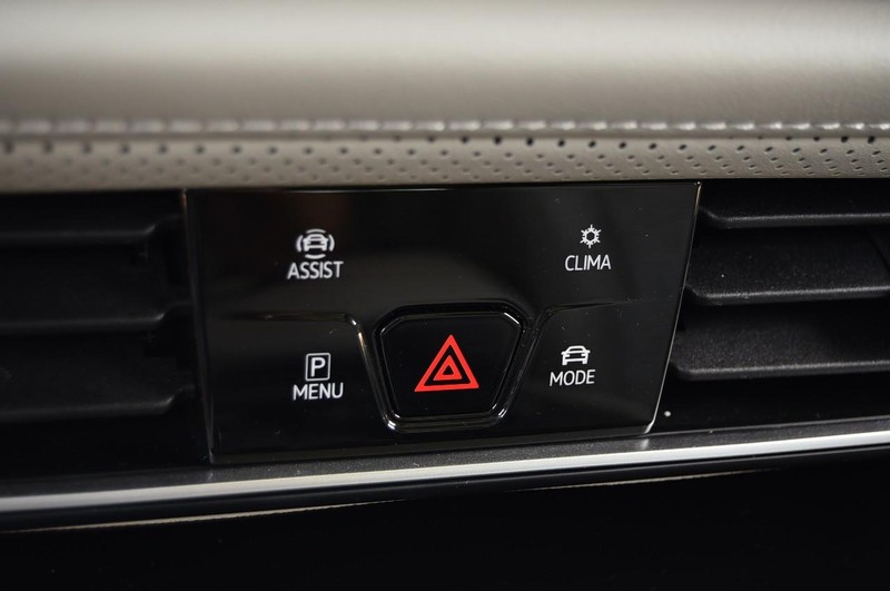 Volkswagen Atlas Vehicle Image 16