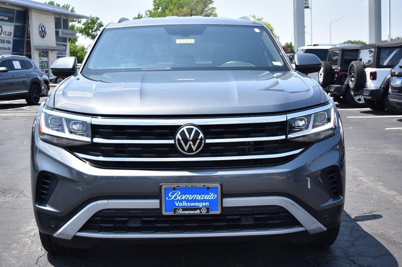 Volkswagen Atlas Cross Sport Vehicle Image 04