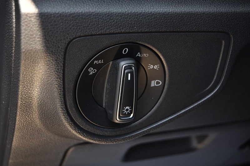 Volkswagen Atlas Cross Sport Vehicle Image 12