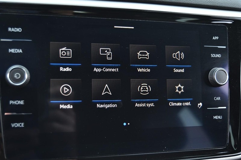 Volkswagen Atlas Cross Sport Vehicle Image 15