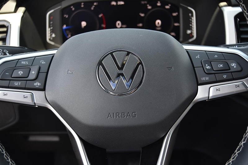 Volkswagen Atlas Cross Sport Vehicle Image 19