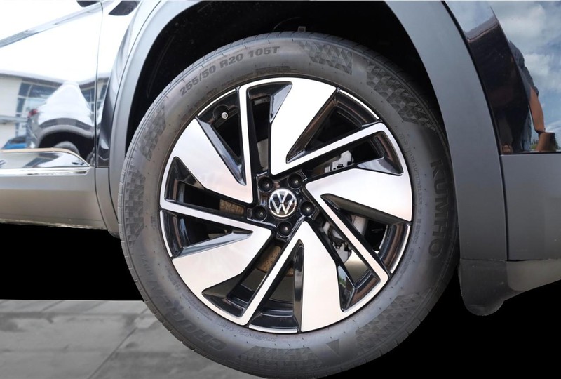 Volkswagen Atlas Vehicle Image 03