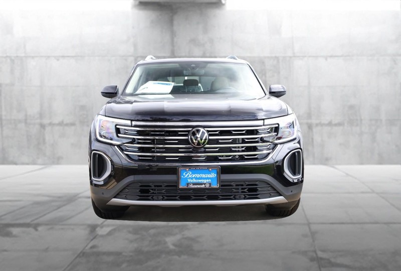 Volkswagen Atlas Vehicle Image 04