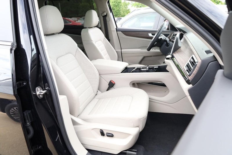 Volkswagen Atlas Vehicle Image 32
