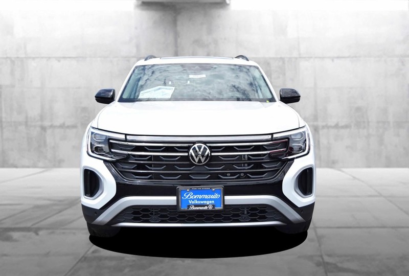 Volkswagen Atlas Vehicle Image 04