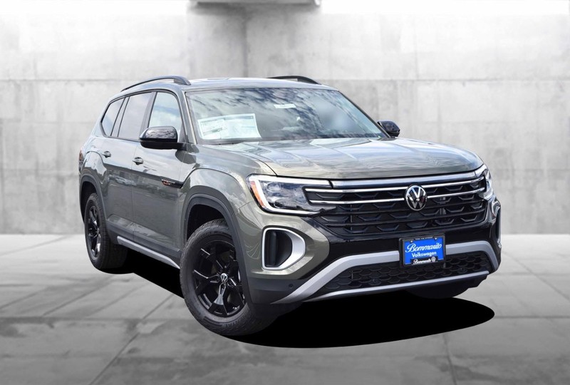 Volkswagen Atlas Vehicle Image 02