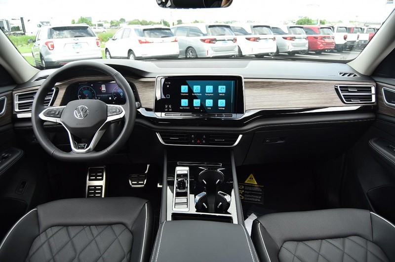 Volkswagen Atlas Vehicle Image 07