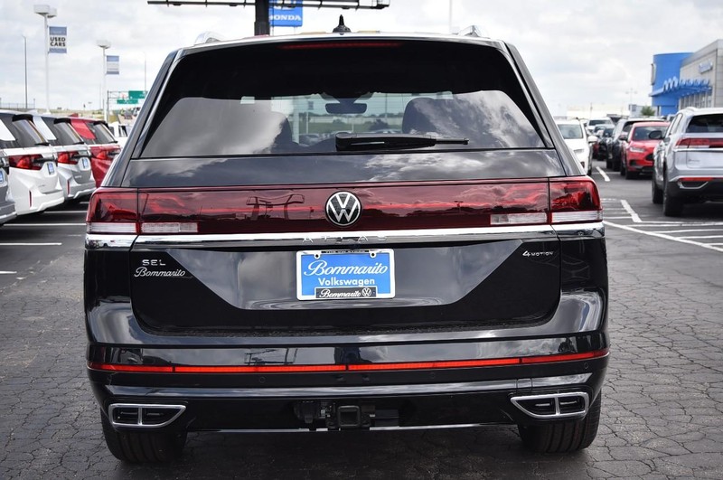 Volkswagen Atlas Vehicle Image 06