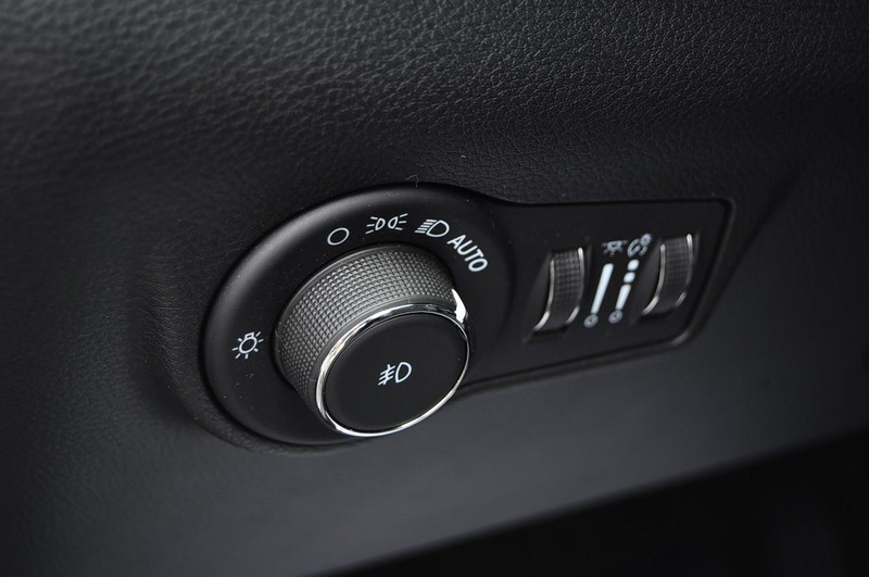 Jeep Compass Vehicle Image 11