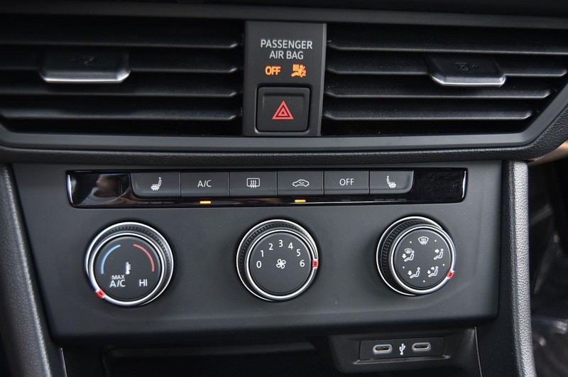 Volkswagen Jetta Vehicle Image 15